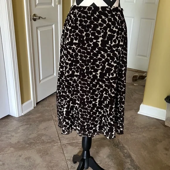 BCBG Maxazria - Picture 1 of 6